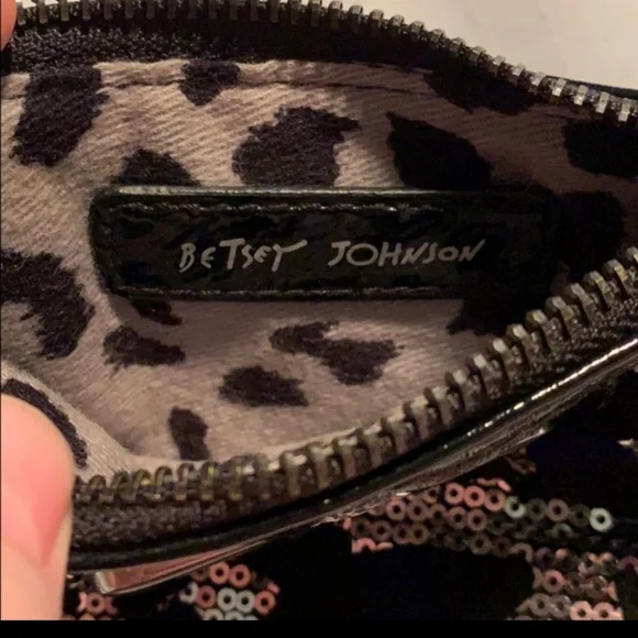 Betsy Johnson Animal print Coin purse - Picture 3 of 5